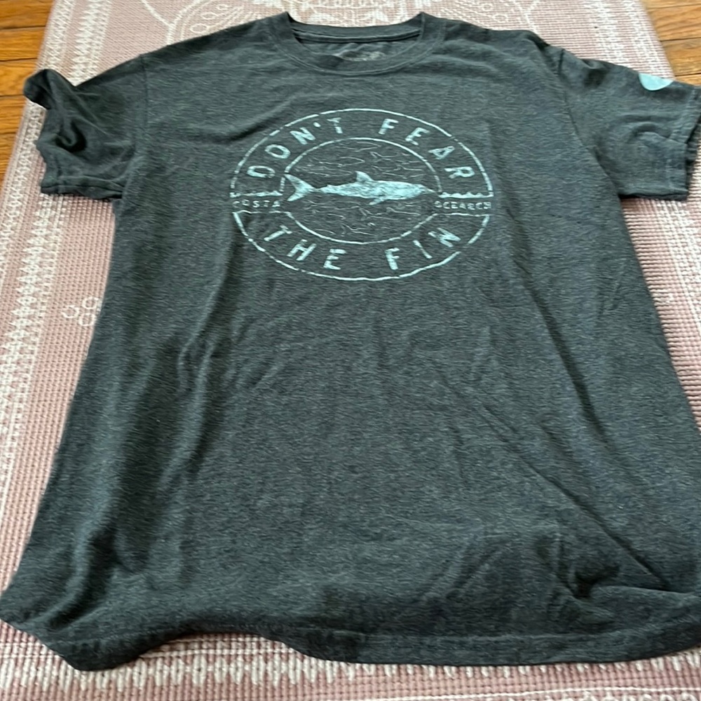 Grey short sleeve graphic tee